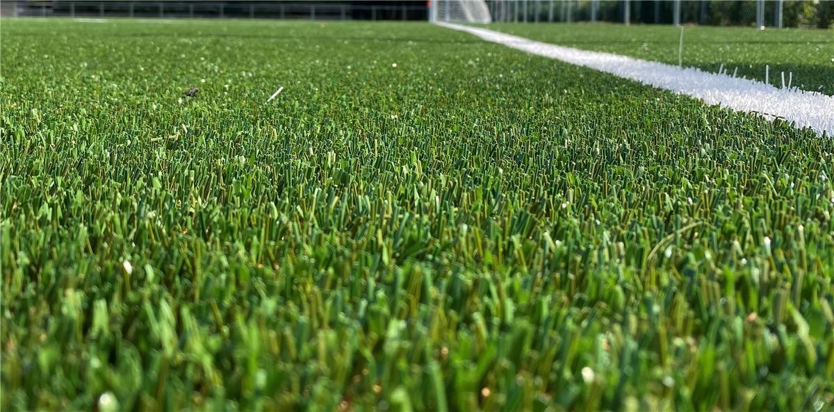 Aanleg kunstgras voetbalveld Gemeentelijk sportcentrum - Sportinfrabouw NV